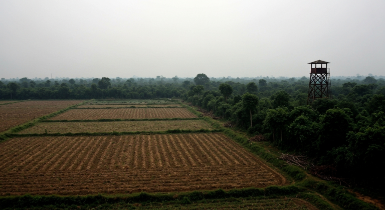 चितवन राष्ट्रिय निकुञ्ज अतिक्रमण